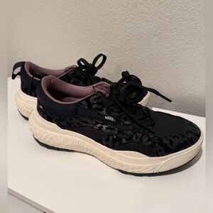 Ultra range women’s Vans